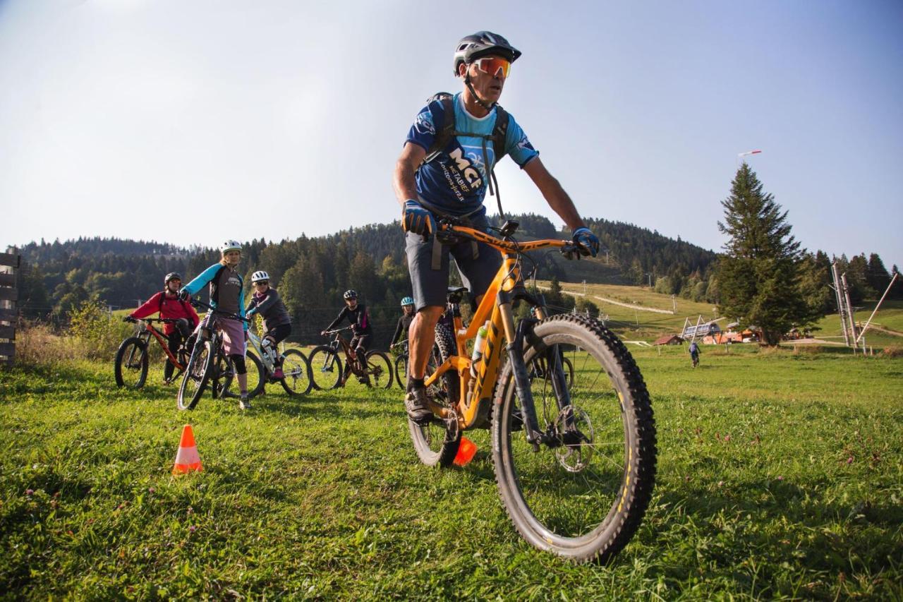 Place Royale Pour 10 A 12 Personnes A 30 Met Des Pistes De Ski Et Vtt Métabief Kültér fotó